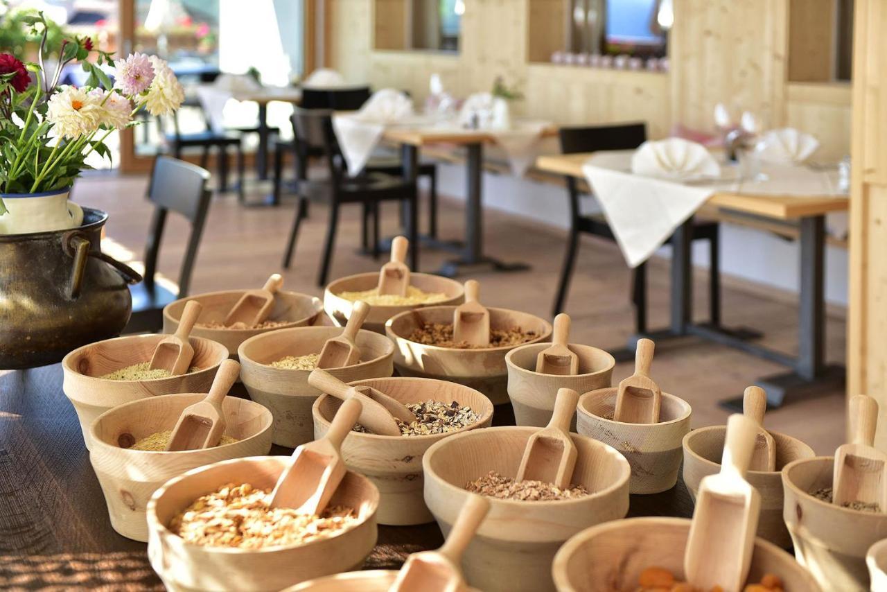 Hotel & Gasthof Zum Hirschen 산 제네시오 아테시노 외부 사진