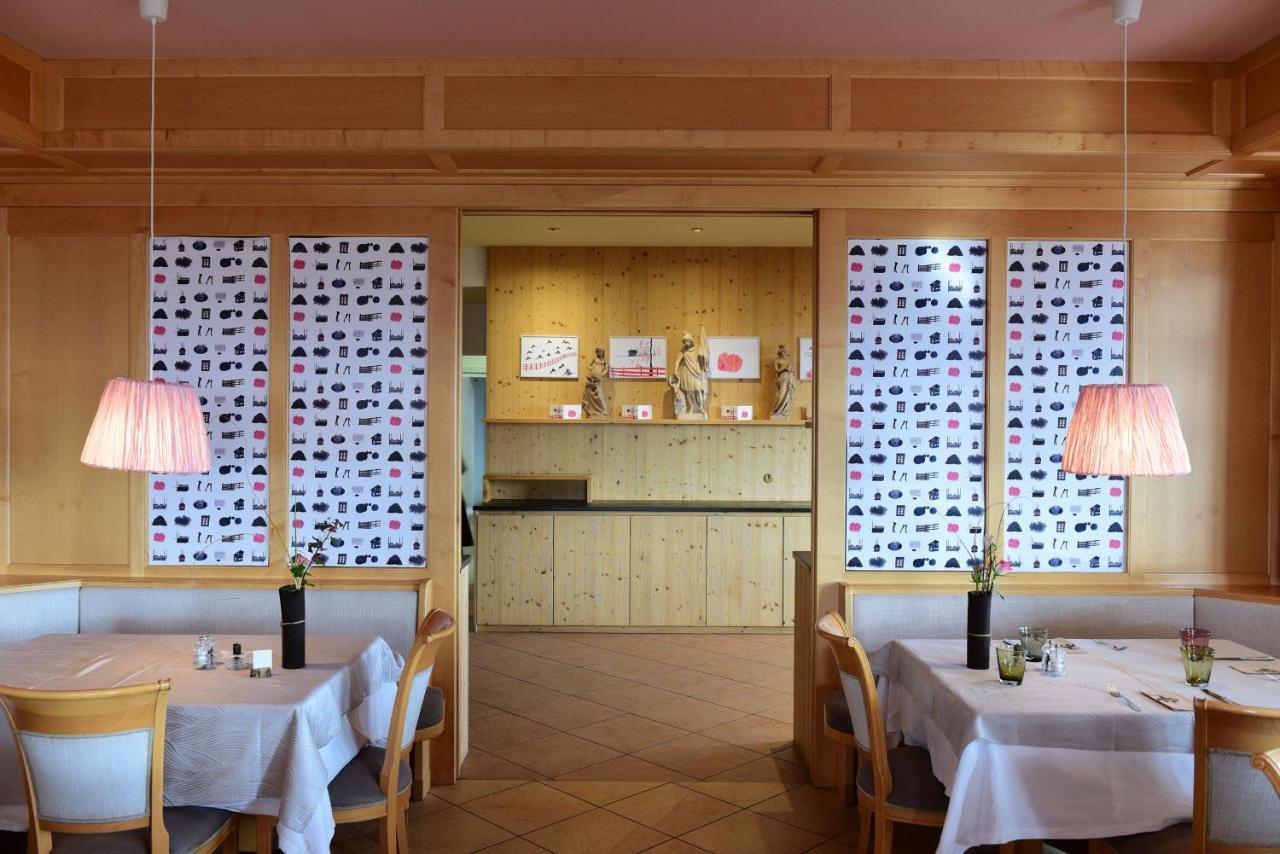 Hotel & Gasthof Zum Hirschen 산 제네시오 아테시노 외부 사진